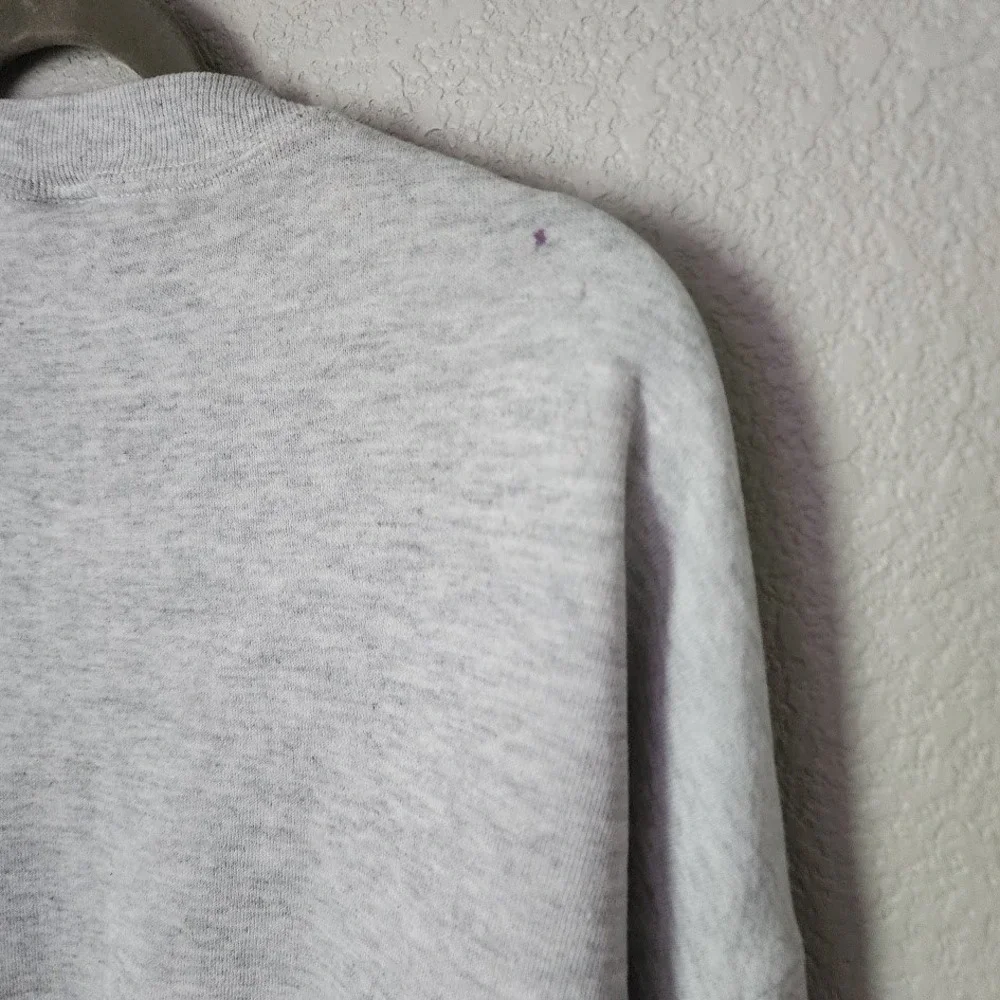 VINTAGE Disney Colorado Mickey Mouse‎ Ski Sweatshirt Gray Embroidered Crewneck